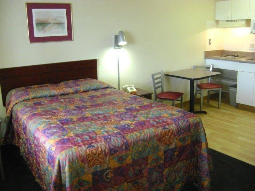Intown Suites Extended Stay San Antonio Tx - Nacogdoches Road Extérieur photo